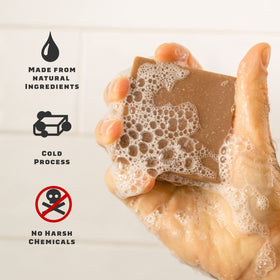 Dr. Squatch Gold Moss bar soap detailed view