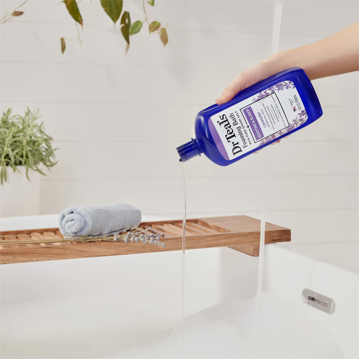 Dr Teal's Lavender Foaming Bath packaging close-up