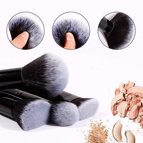 DUcare brush set in recyclable packaging