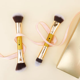 DUcare Double Ended Makeup Brushes pointed powder brush close-up