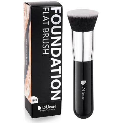 DUcare Kabuki Foundation Brush front view with black bristles