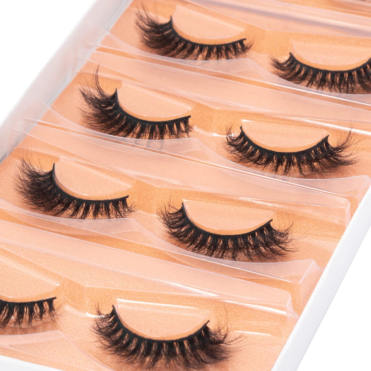 DYSILK Cat Eye Lashes 5 Pairs close-up of lashes