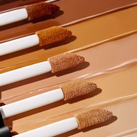 e.l.f. 16HR Camo Concealer Tan Latte applicator close-up
