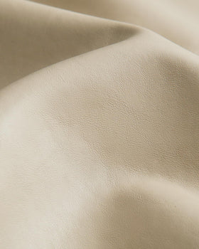 EACHY Travel Makeup Bag beige medium close-up of pearlescent fabric