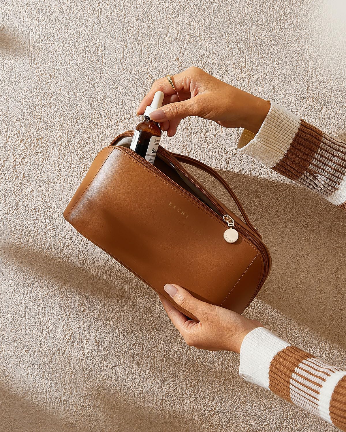 EACHY Travel Makeup Bag brown packaging view