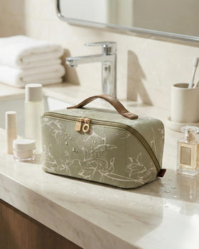 EACHY Travel Makeup Bag dimensions and packaging details