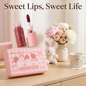 Eakroo lip gloss application on lips