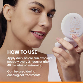 Eau Thermale Avène Beige Mineral Tinted Compact SPF 50 texture close-up