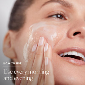 ELEMIS Dynamic Resurfacing Facial Wash 200ml texture close-up