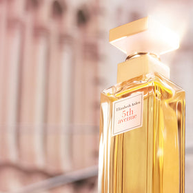 Elizabeth Arden 5th Avenue Eau de Parfum packaging