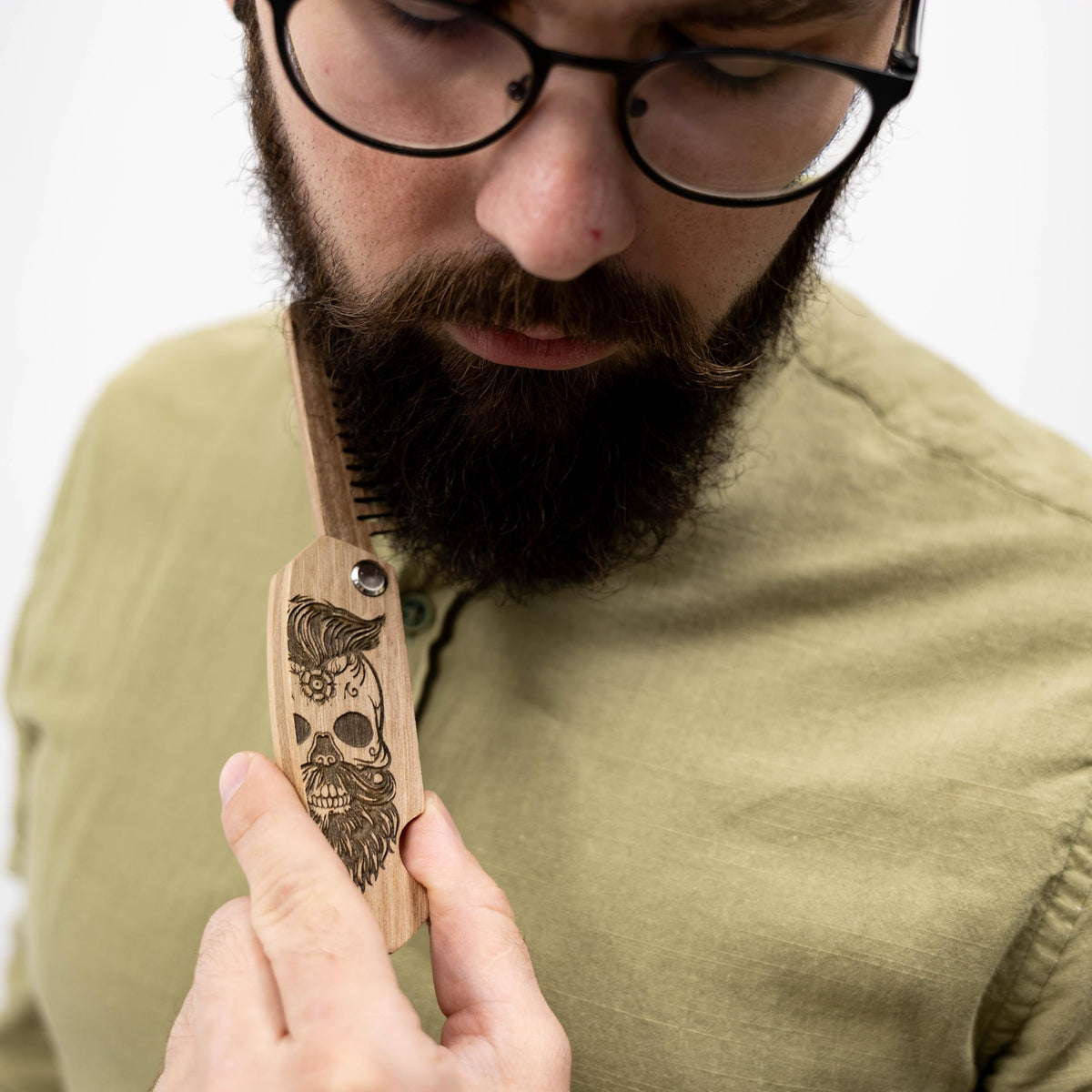 Enjoy The Wood Beard Comb open view highlighting the teeth