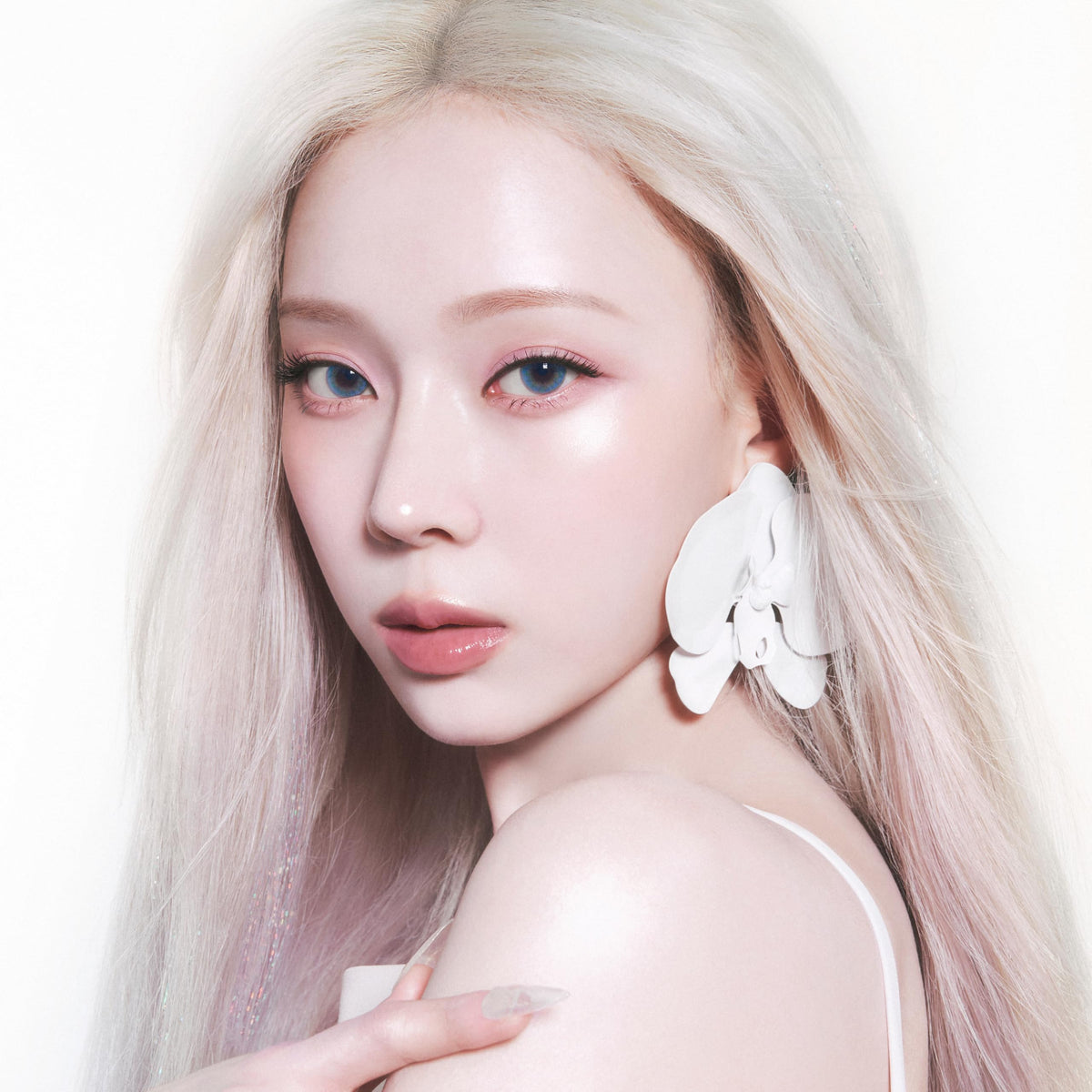 Espoir Be Glow Shading Stick Highlighter #1 Sunshine side view