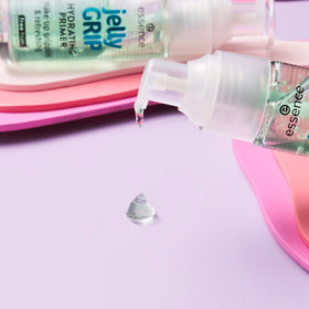 Essence Jelly Grip Hydrating Primer application on skin