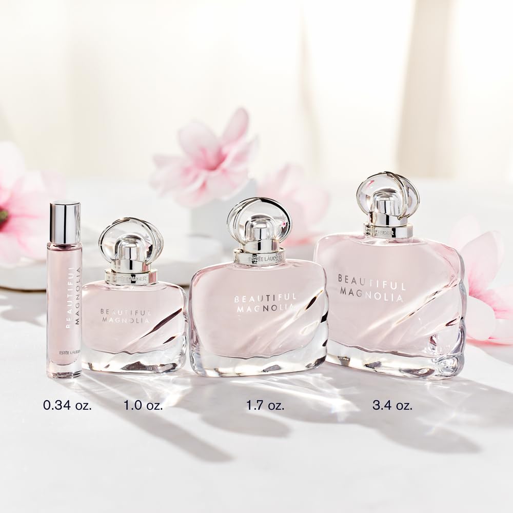 Estée Lauder Beautiful Magnolia Eau de Parfum close-up of bottle