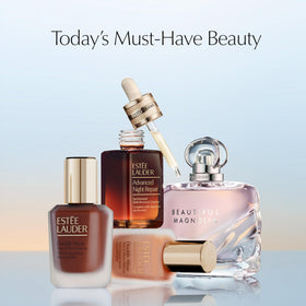 Estée Lauder Double Wear Foundation 4N2 Spiced Sand in use on model