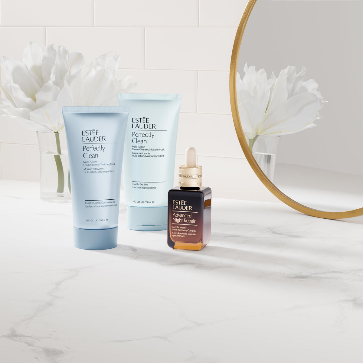 Estée Lauder Perfectly Clean Cream Face Wash application on skin