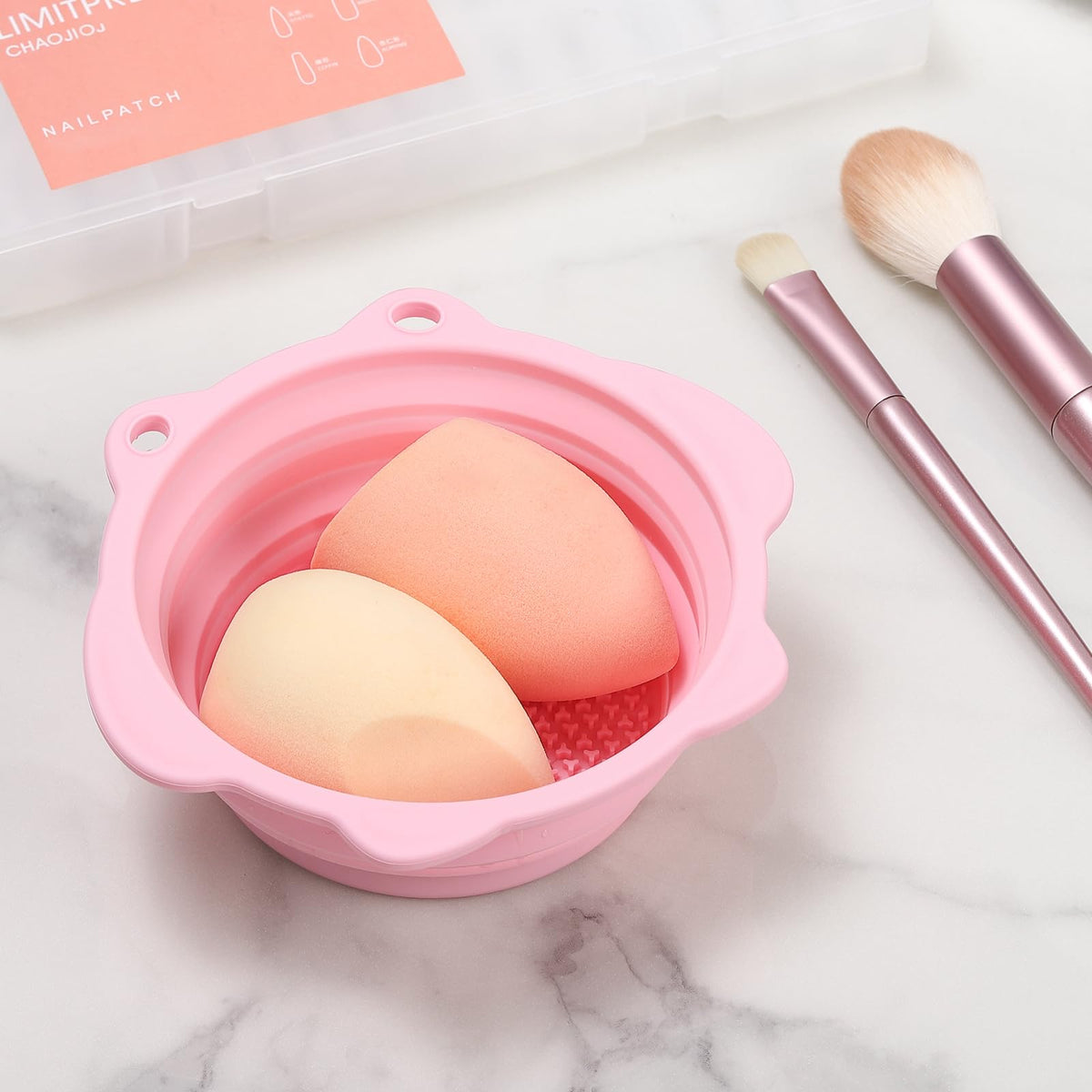 Etercycle Foldable Silicone Makeup Brush Cleaner Bowl with cleaning solution