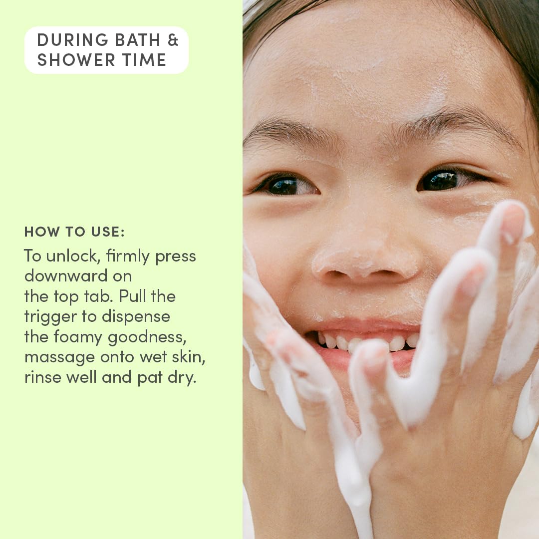 Evereden Kids Body Wash Foam Duo with fruits and bath toys