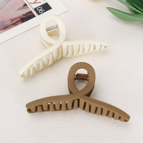 FAELBATY hair claw clips showing size comparison