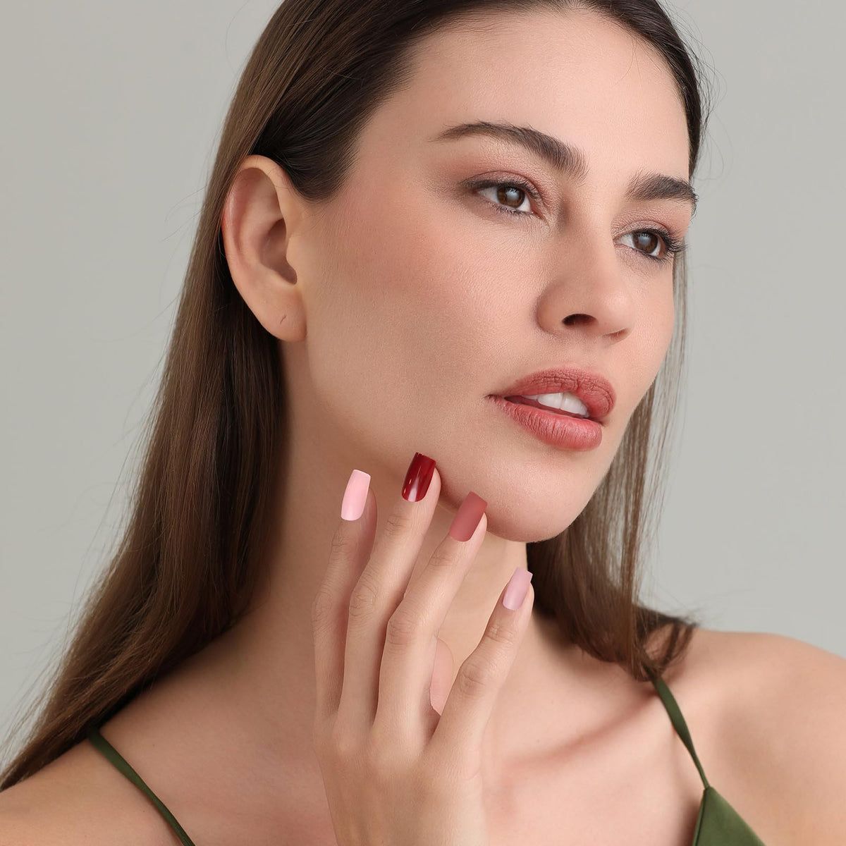 Fandamei variety of press on nails in different colours and styles