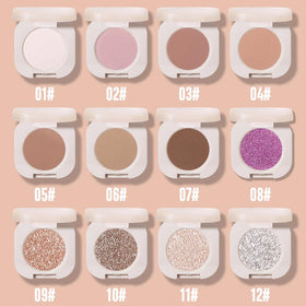 FeiCuiYun Matte Eyeshadow Palette in lifestyle setting