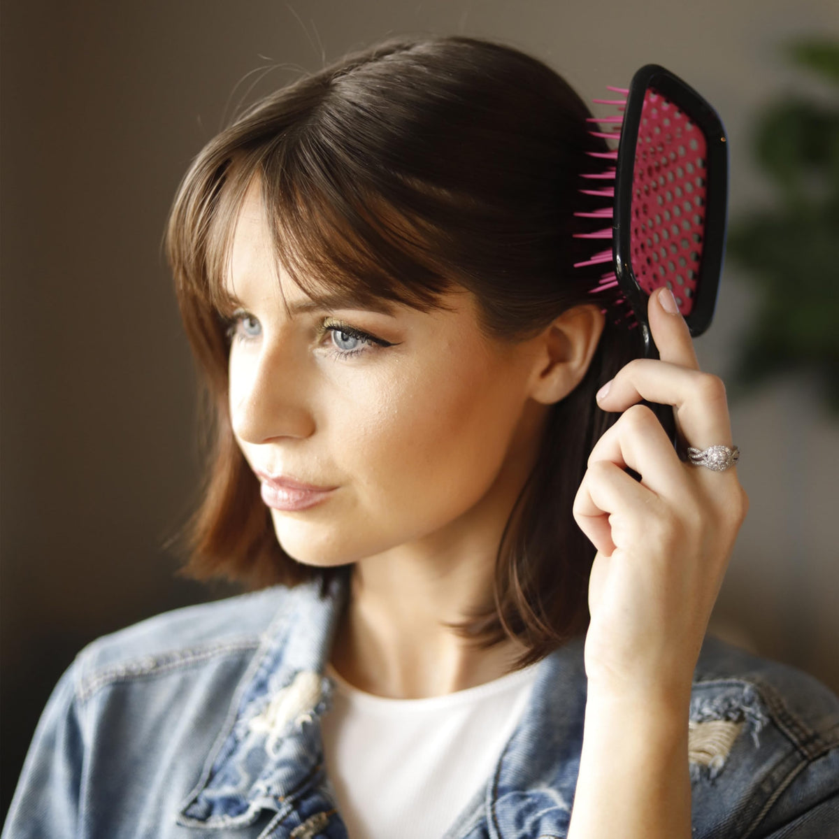 FHI Heat UNbrush Detangling Brush side view