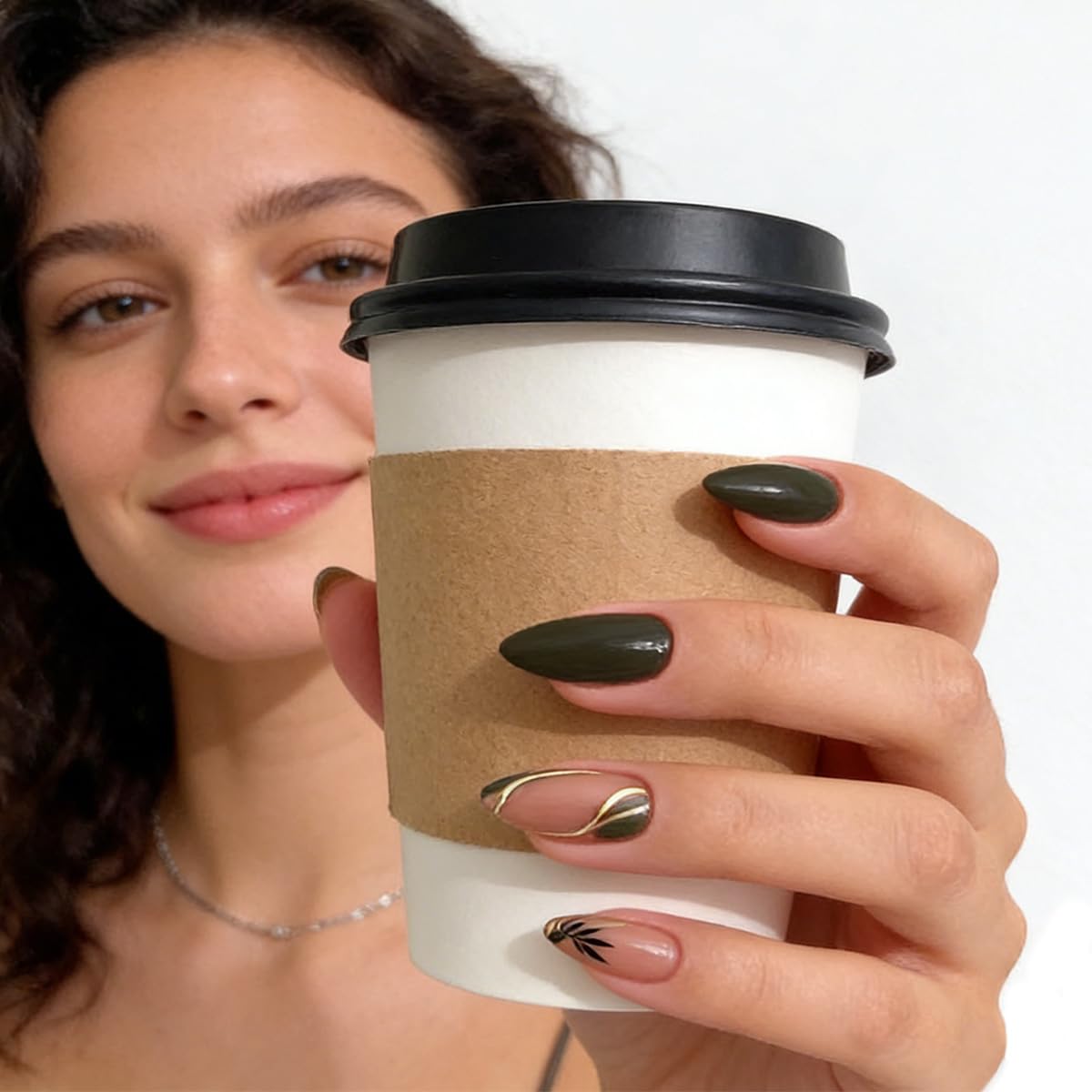 FJSMTOPl Green Press on Nails in various sizes