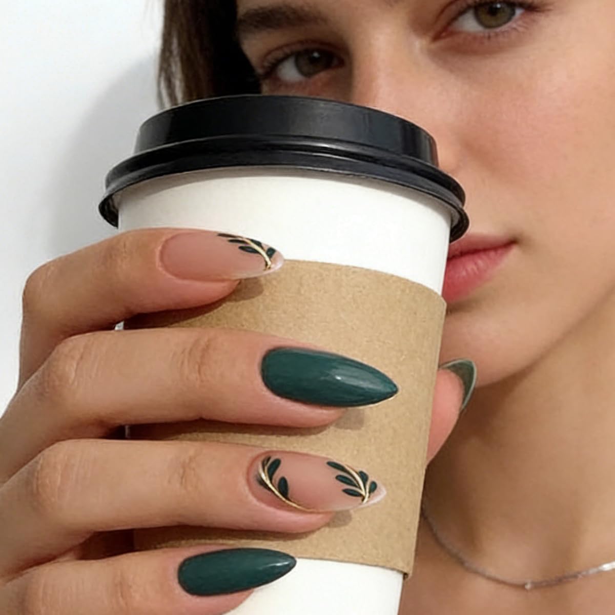 FJSMTOPl Green Press on Nails showing medium almond shape