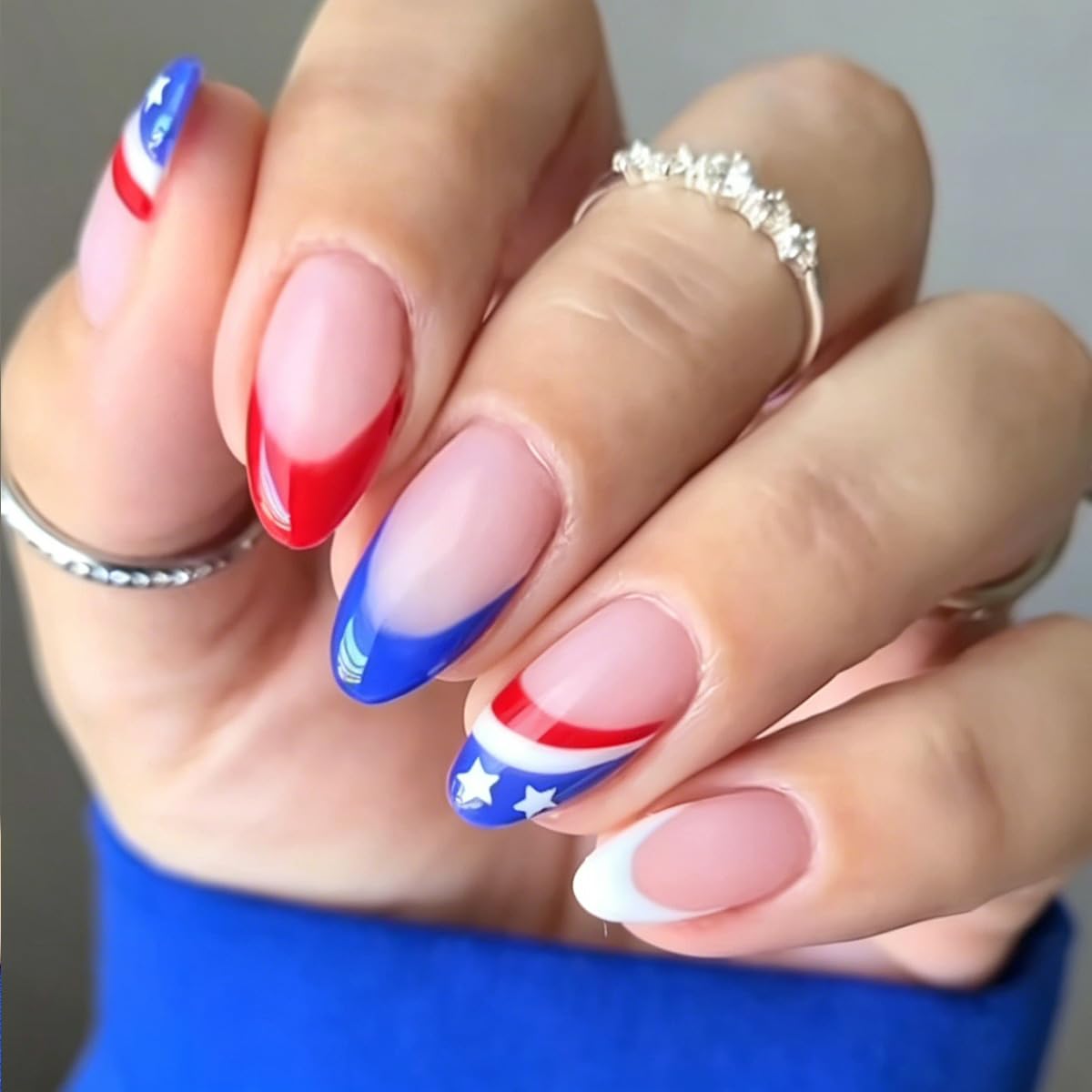 FJSMTOPl press on nails with American flag star design close-up