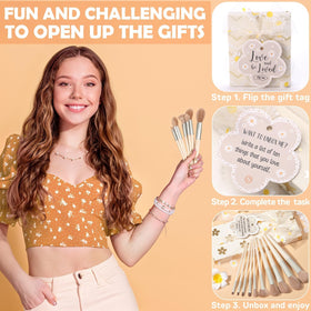 Flower hair bands included in the gift set