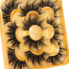 Focipeysa Mink False Eyelashes 20MM lashes in hand
