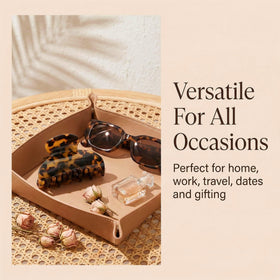 Fsmiling Tortoise Claw Hair Clip in a casual outdoor setting