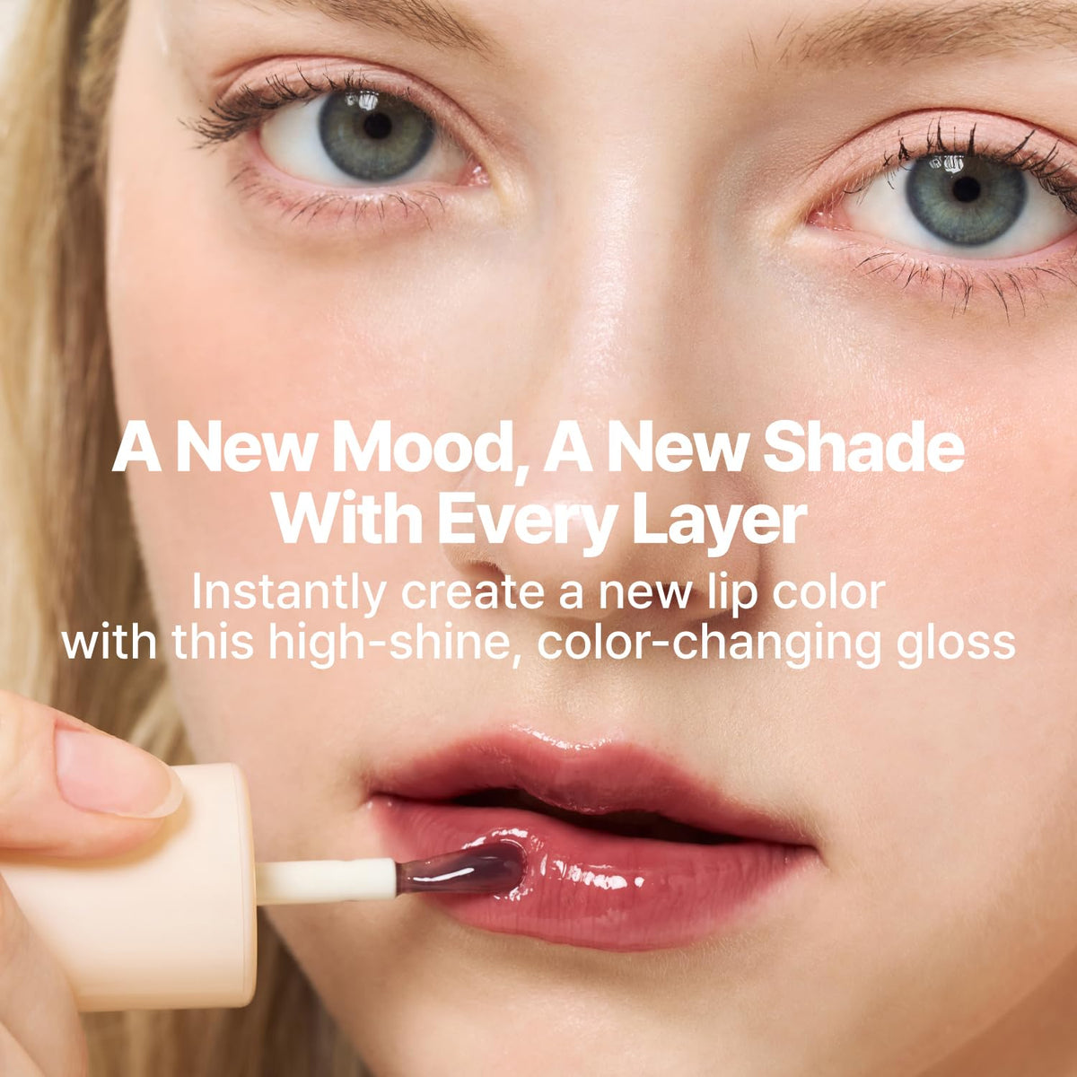 fwee 3D Changing Gloss Black swatch on skin