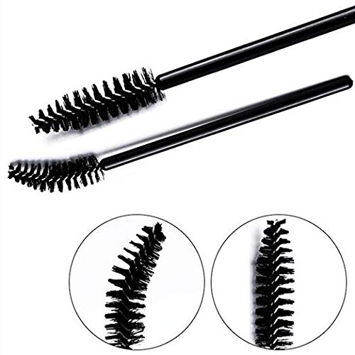 G2PLUS eyelash brushes in packaging