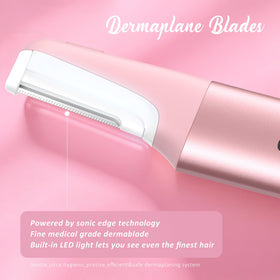 Galtxen Dermaplane Razor in a beauty bag for travel