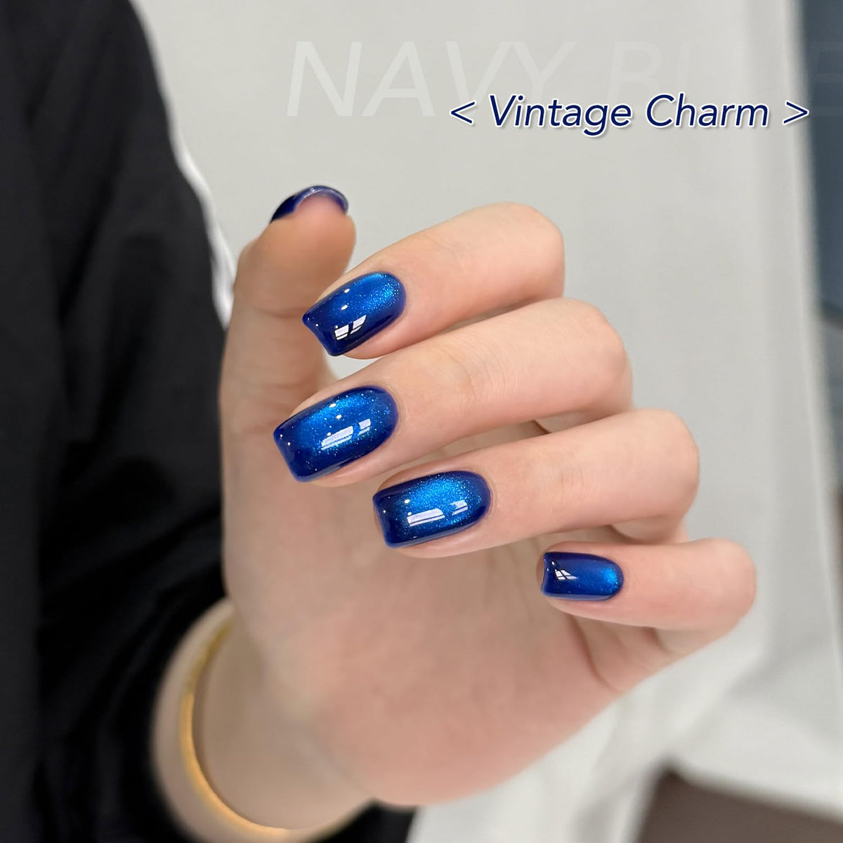 GAOY Blue Glassy Cat Eye Gel Nail Polish with cat eye magnet