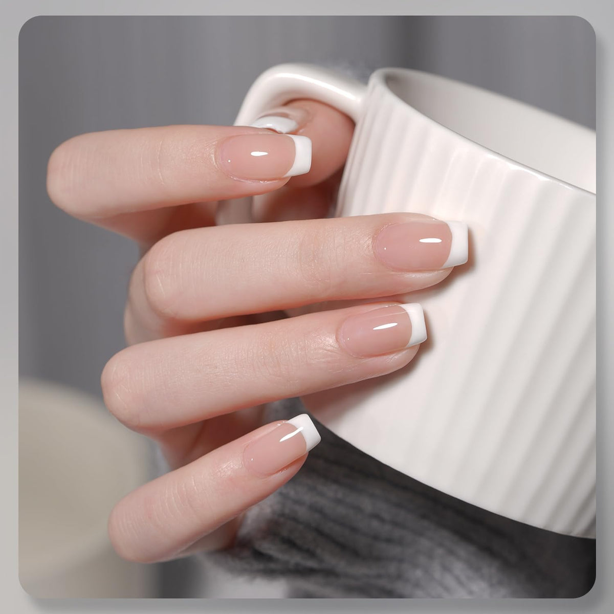 GAOY Gel Nail Polish Kit white bottle close-up