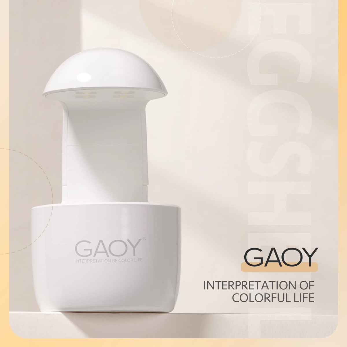 GAOY Mini UV Light in use curing gel nails
