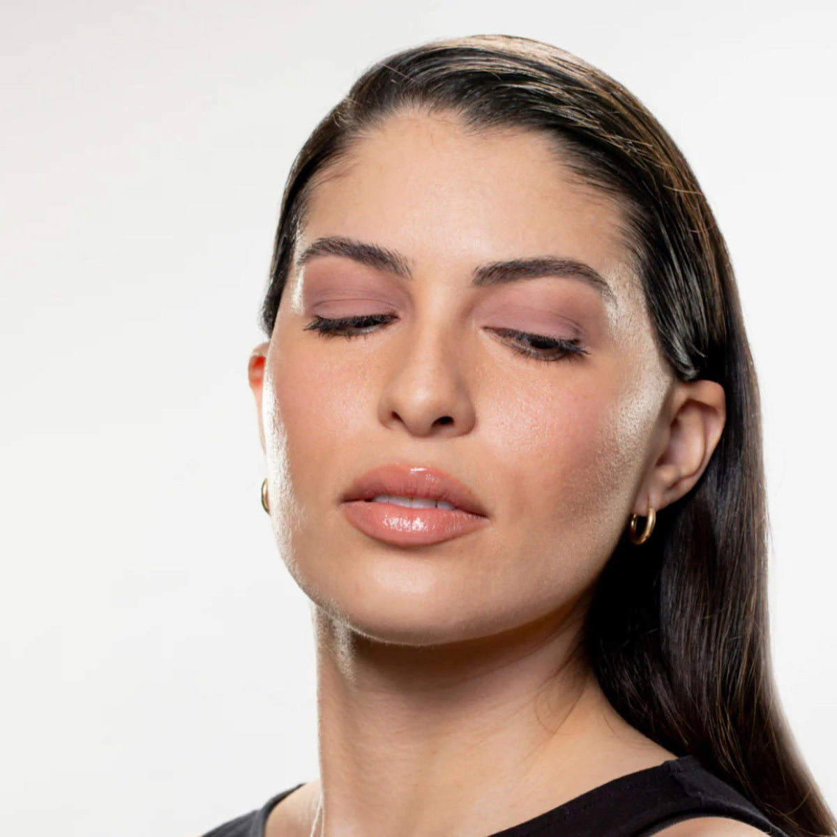 Gen See Mixed Media Eyeshadow in a makeup kit