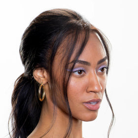 Gen See Mixed Media Matte Liquid Eyeshadow Orchid Cream applicator close-up