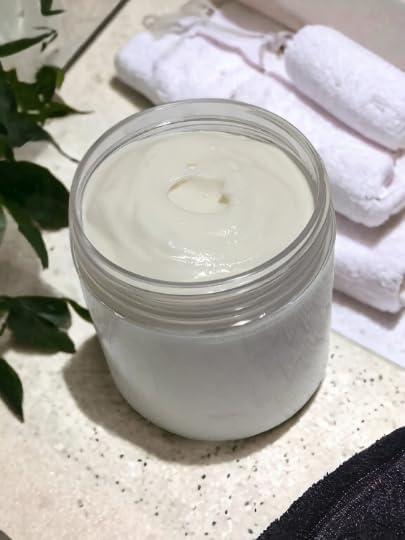 Generic Tallow & Magnesium Body Butter Lavender Vanilla application on skin