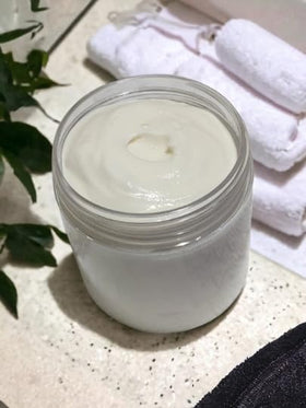 Generic Tallow & Magnesium Body Butter Lavender Vanilla application on skin