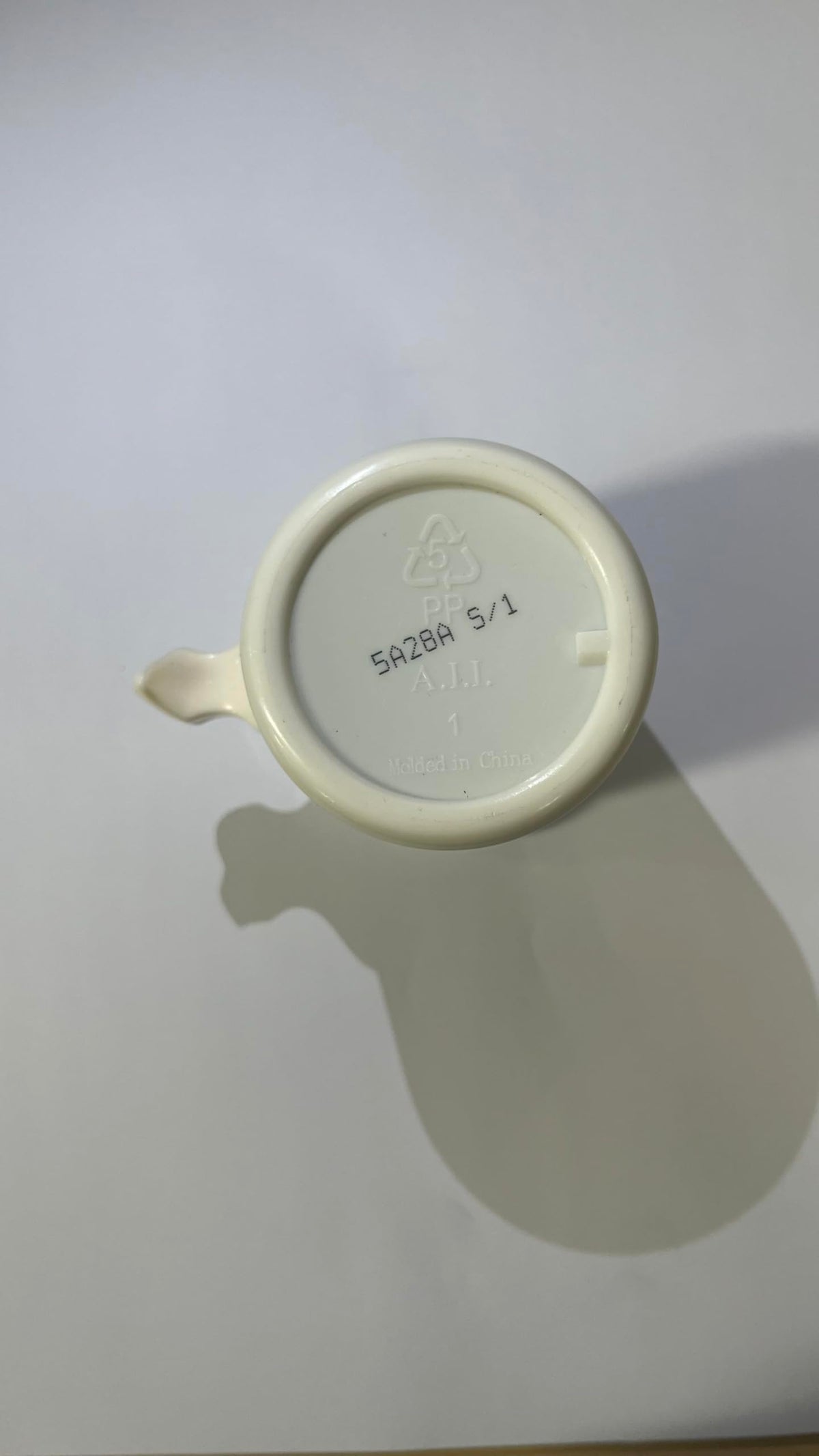 GIGI Hemp Wax Microwave 7.6 oz lifestyle scene