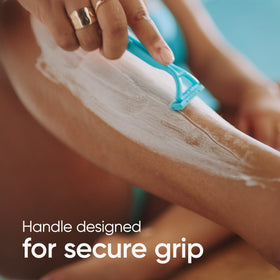 Gillette Simply Venus 2 Disposable Razors teardrop handle design