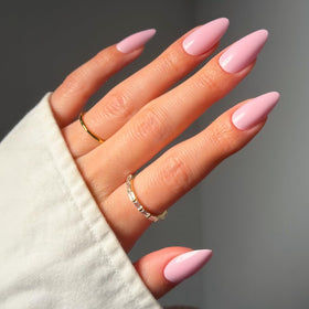 Glamnetic Press On Nails Medium Almond full kit packaging