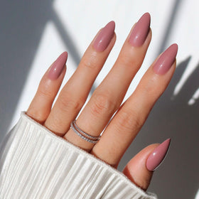 Glamnetic Press On Nails Medium Almond glossy finish front view
