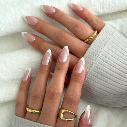 Glamnetic Press On Nails Medium Almond glossy finish front view