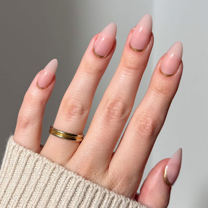 Glamnetic Press On Nails Medium Almond glossy kit front view