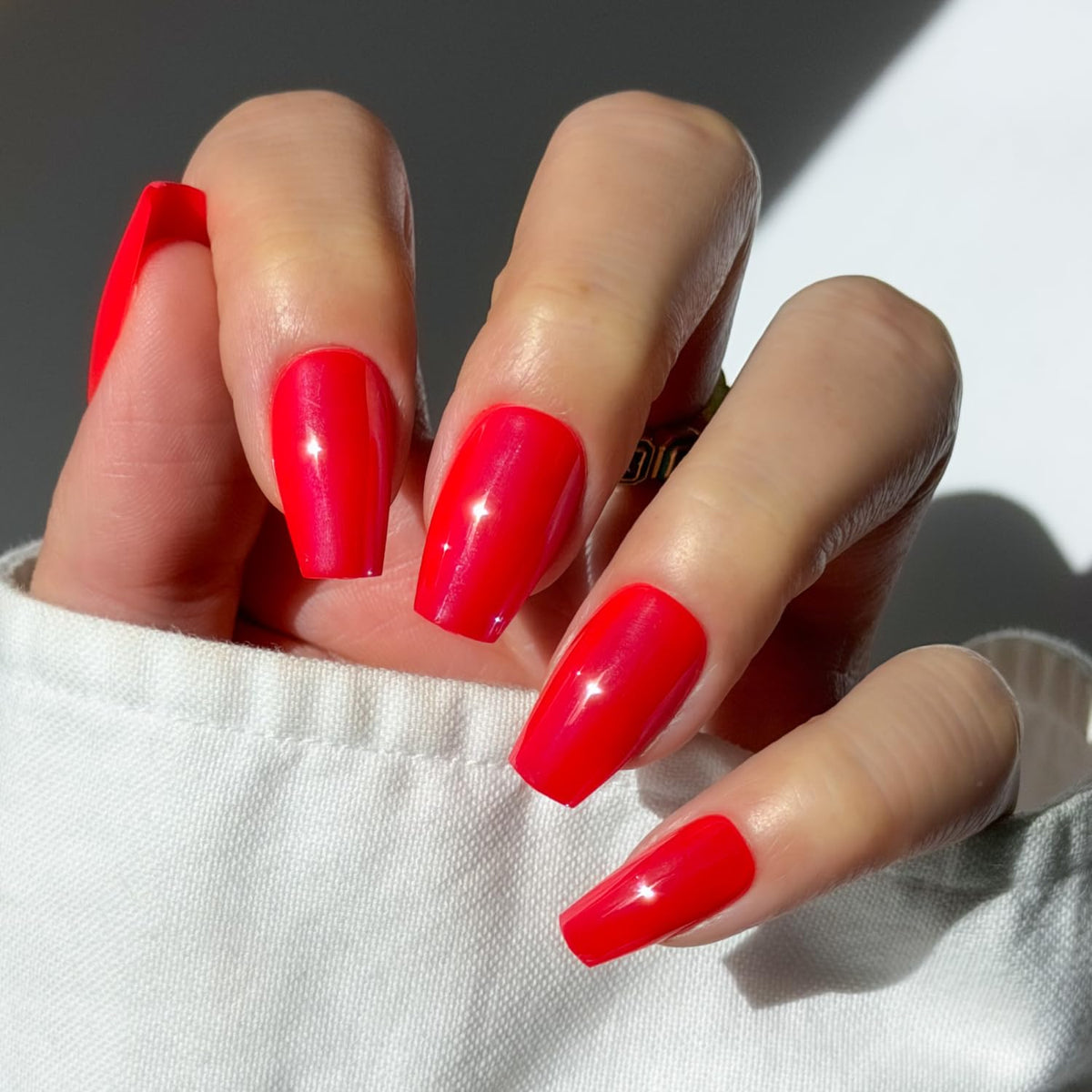 Glamnetic Press On Nails Medium Coffin Glazed Red full kit front view