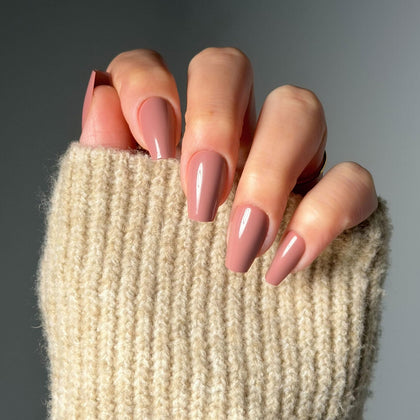 Glamnetic Press On Nails medium coffin Mauve Affair front view
